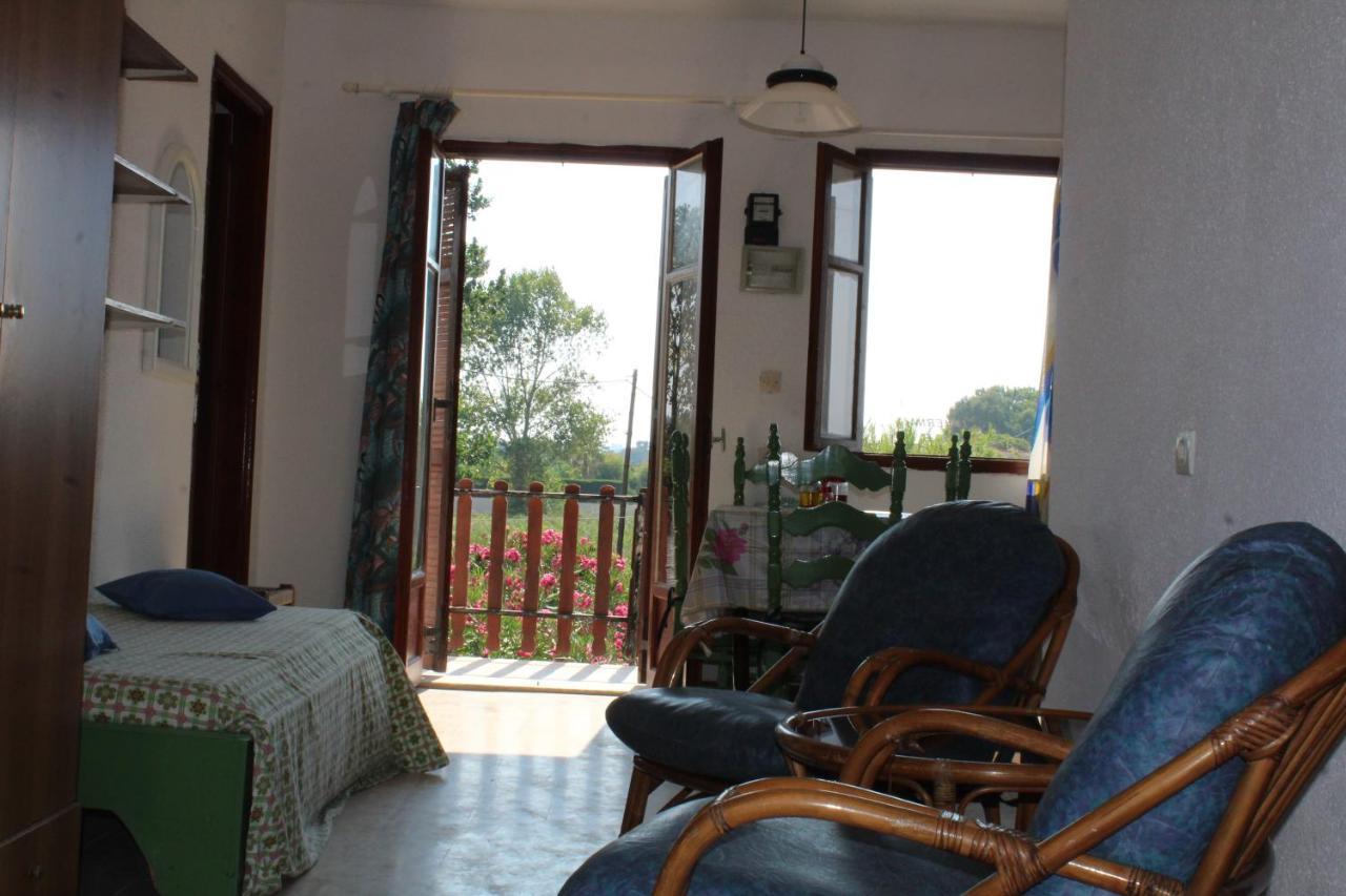 Nikos Seaside Apartments Litheres Экстерьер фото